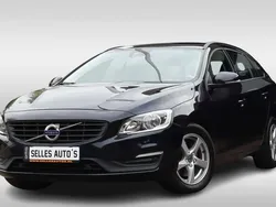 Blauw Gebruikt 2017 Volvo V60 Kinetic Stationwagen | € 16.395 (Duur)