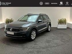 Grijs Gebruikt 2023 VW Tiguan Life SUV | € 34.895 (Super prijs)