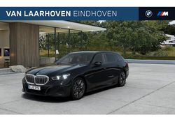 Zwart Nieuw 2025 BMW 530e M Sport Stationwagen | € 86.686 (Eerlijke prijs)