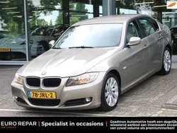 Beige, metallic lak Gebruikt 2009 BMW 330 Sedan | € 14.995 (Duur)