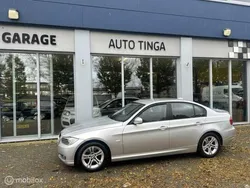 Grijs, metallic lak Gebruikt 2009 BMW 318 Sedan | € 6.250 (Iets duurder)