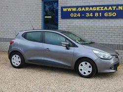 Grijs Gebruikt 2013 Renault Clio IV Expression Hatchback | € 4.250 (Eerlijke prijs)