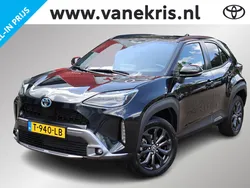 Zwart Gebruikt 2023 Toyota Yaris Cross X-plore SUV | € 29.940 (Eerlijke prijs)