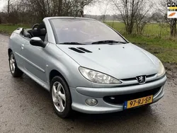 Blauw Gebruikt 2004 Peugeot 206 CC Cabriolet | € 1.250 (Eerlijke prijs)