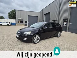Zwart Gebruikt 2011 Opel Astra Cosmo Stationwagen | € 4.250 (Eerlijke prijs)