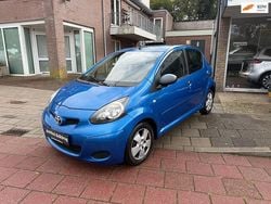 Blauw Gebruikt 2009 Toyota Aygo Hatchback | € 3.445 (Goede deal)