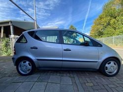 Grijs Gebruikt 2001 Mercedes A140 Elegance MPV | € 1.100 (Goede deal)