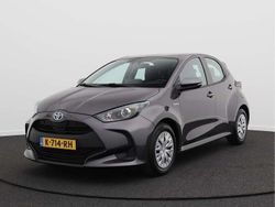 Grijs Gebruikt 2021 Toyota Yaris Hybrid Active Hatchback | € 17.950 (Eerlijke prijs)