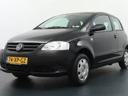 Zwart, andere lak Gebruikt 2007 VW Fox Trendline Hatchback | € 3.499
