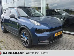 Blauw, metallic lak Gebruikt 2023 Lynk & Co 01 SUV | € 24.950 (Eerlijke prijs)