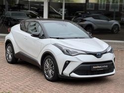 Wit Gebruikt 2022 Toyota C-HR Executive SUV | € 25.990 (Eerlijke prijs)