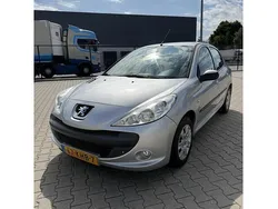 Grijs Gebruikt 2009 Peugeot 206+ Hatchback | € 2.750 (Eerlijke prijs)