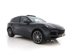 Zwart Gebruikt 2020 Porsche Cayenne Sport SUV | € 55.945 (Eerlijke prijs)