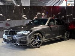 Grijs Gebruikt 2021 BMW 330 Executive Sedan | € 38.990 (Iets duurder)