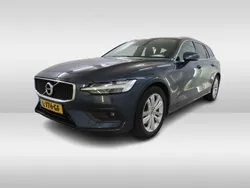 Blauw, metallic lak Gebruikt 2021 Volvo V60 Business Edition Stationwagen | € 28.900 (Super prijs)