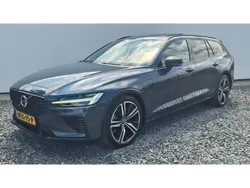 Blauw Gebruikt 2021 Volvo V60 R-Design Stationwagen | € 35.900 (Eerlijke prijs)