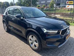 Zwart Gebruikt 2019 Volvo XC40 Momentum SUV | € 26.500 (Eerlijke prijs)