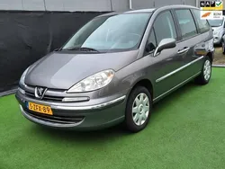 Grijs Gebruikt 2008 Peugeot 807 MPV | € 9.440