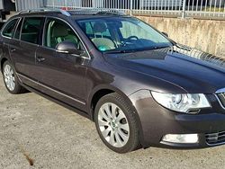 Bruin Gebruikt 2010 Skoda Superb Elegance Stationwagen | € 4.995 (Eerlijke prijs)