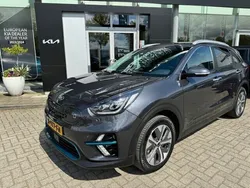 Grijs, metallic lak Gebruikt 2020 Kia e-Niro 2 SUV | € 27.945 (Duur)