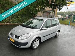 Grijs, metallic lak Gebruikt 2005 Renault Grand Scénic II Expression MPV | € 1.999 (Eerlijke prijs)