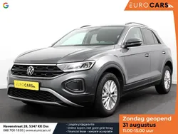 Grijs Gebruikt 2024 VW T-Roc Life SUV | € 31.940 (Goede deal)
