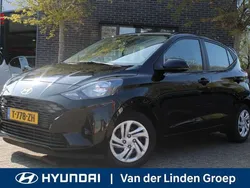 Zwart Gebruikt 2023 Hyundai i10 Comfort Hatchback | € 16.450 (Eerlijke prijs)
