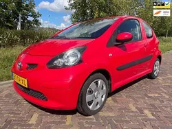 Rood Gebruikt 2007 Toyota Aygo Hatchback | € 3.650 (Goede deal)