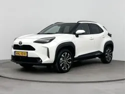 Wit Nieuw 2025 Toyota Yaris Cross Plus SUV | € 32.745