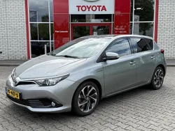 Grijs Gebruikt 2016 Toyota Auris Hybrid Trend Hatchback | € 13.700 (Eerlijke prijs)