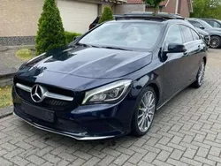 Blauw, metallic lak Gebruikt 2017 Mercedes CLA200 Shooting Brake Stationwagen | € 10.800 (Eerlijke prijs)