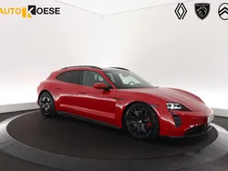 Rood Gebruikt 2022 Porsche Taycan GTS Sedan | € 99.900