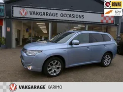 Blauw, metallic lak Gebruikt 2014 Mitsubishi Outlander Instyle SUV | € 10.950 (Eerlijke prijs)