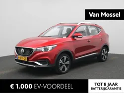 Rood Gebruikt 2019 MG ZS Luxury Sedan | € 13.495 (Eerlijke prijs)