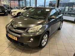 Grijs Gebruikt 2009 Toyota Urban Cruiser Hatchback | € 4.950 (Eerlijke prijs)