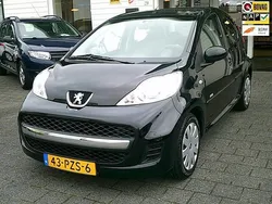 Zwart Gebruikt 2011 Peugeot 107 Hatchback | € 2.850 (Iets duurder)