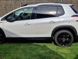 Wit Gebruikt 2018 Peugeot 2008 SUV | € 13.500 (Goede deal)