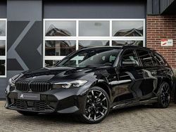 Zwart Gebruikt 2025 BMW 330e M Sport Stationwagen | € 52.900 (Super prijs)
