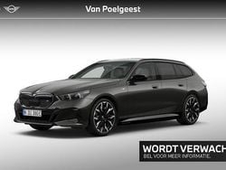 Sophistograu brillianteffect metallic (grijs metallic) Gebruikt 2024 BMW i5 Comfort Edition Stationwagen | € 76.900