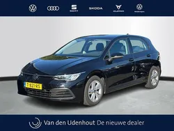 Zwart Gebruikt 2023 VW Golf VIII Life Hatchback | € 25.950 (Eerlijke prijs)