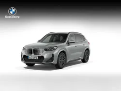 Zilver, metallic lak Nieuw 2025 BMW iX1 M Sport SUV | € 57.254 (Super prijs)