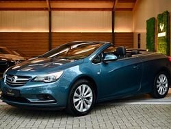 Blauw Gebruikt 2017 Opel Cascada Innovation Cabriolet | € 13.950 (Goede deal)