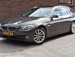 Bruin Gebruikt 2013 BMW 520 Executive Stationwagen | € 7.949 (Goede deal)