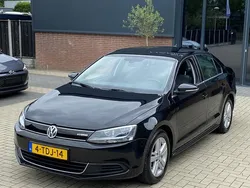 Zwart Gebruikt 2013 VW Jetta Sedan | € 7.999 (Eerlijke prijs)