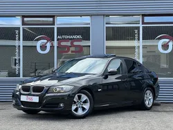 Zwart, metallic lak Gebruikt 2009 BMW 318 Sport Line Sedan | € 3.999 (Goede deal)