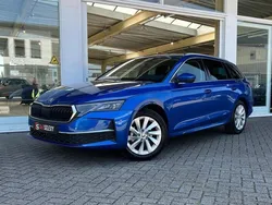 Blauw Gebruikt 2024 Skoda Octavia Stationwagen | € 33.995 (Iets duurder)