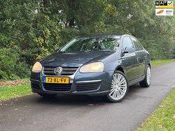 Grijs Gebruikt 2007 VW Jetta Comfortline Sedan | € 1.950 (Eerlijke prijs)