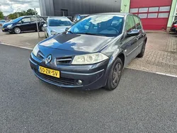 Grijs Gebruikt 2008 Renault Mégane III Business Hatchback | € 799