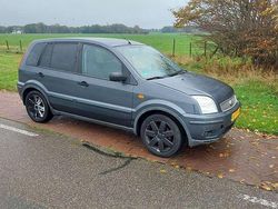 Zwart Gebruikt 2004 Ford Fusion Futura MPV | € 575 (Iets duurder)