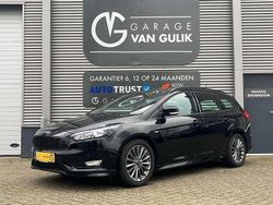 Zwart, metallic lak Gebruikt 2018 Ford Focus ST-Line Stationwagen | € 11.995 (Goede deal)
